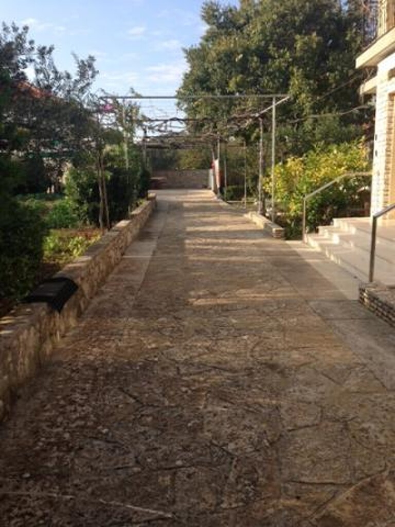 Image 3811990 - 7