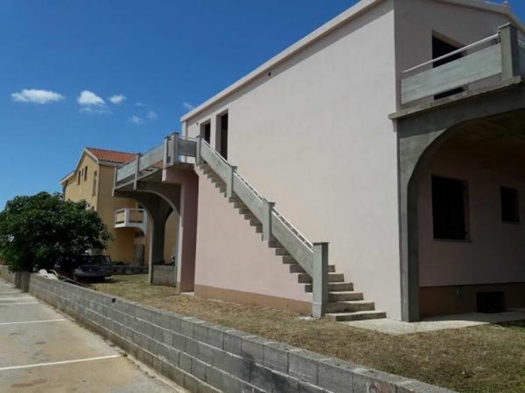 Image 3811001 - 7