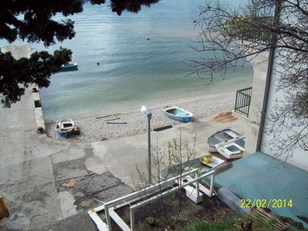 Image 3838780 - 3