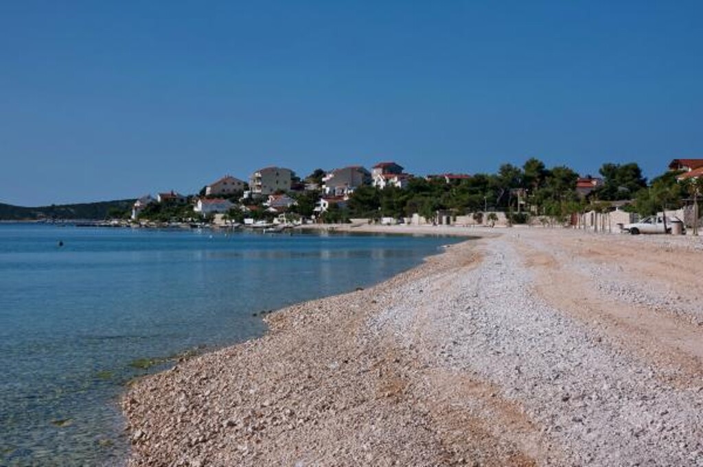 Image 3815100 - 8