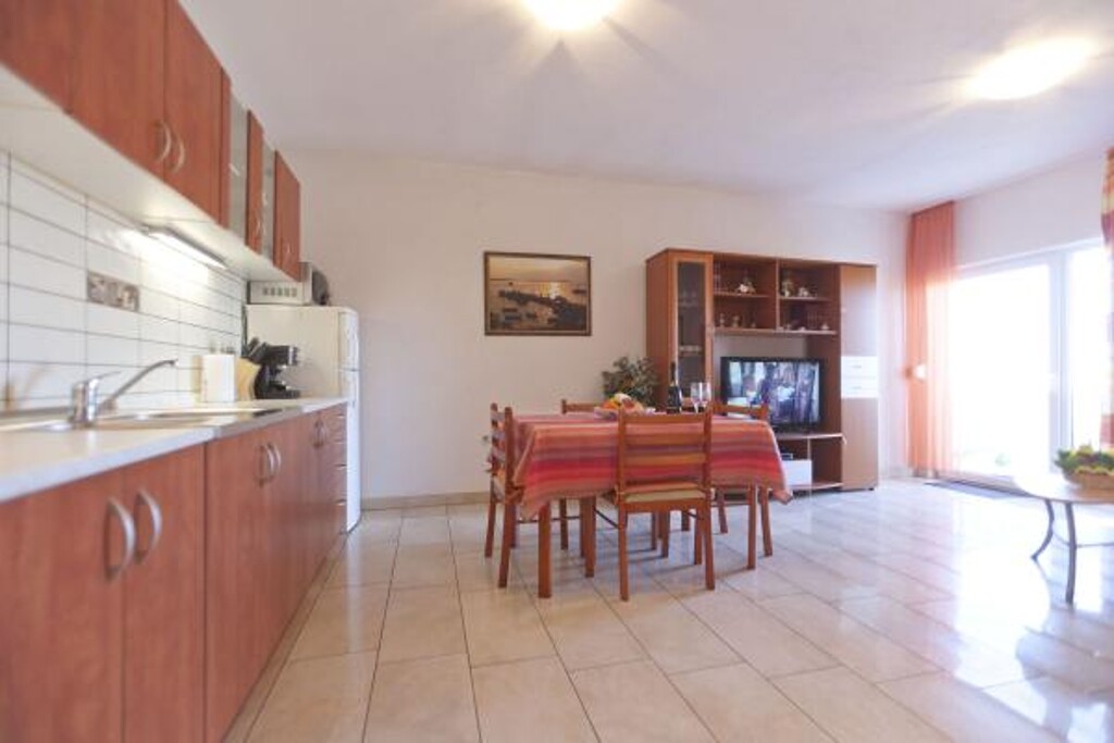 Image 3815118 - 3