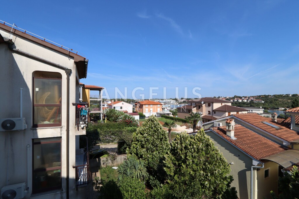 Image 6208456 - 20