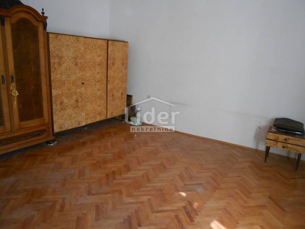 Image 5383974 - 8