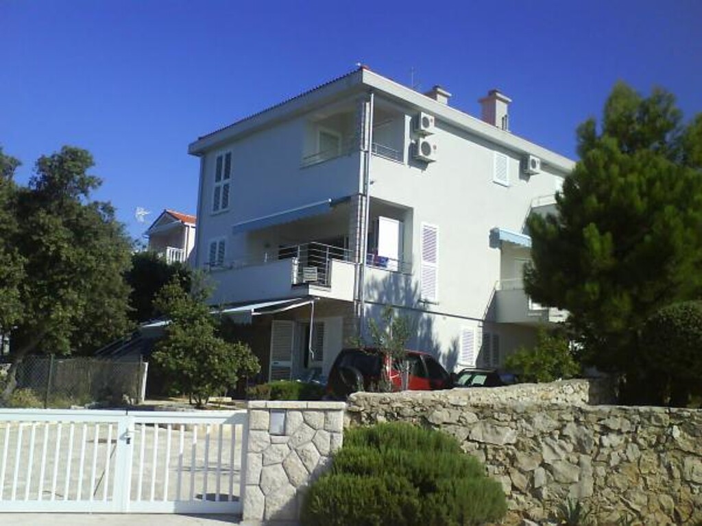 Image 3838798 - 2