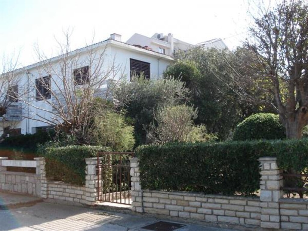 Image 3838466 - 1