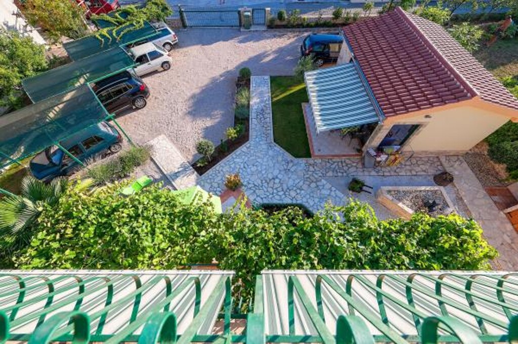 Image 3811864 - 3