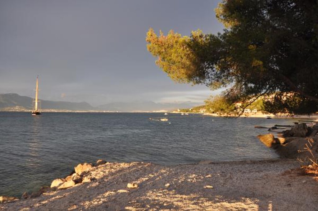 Image 3811725 - 9
