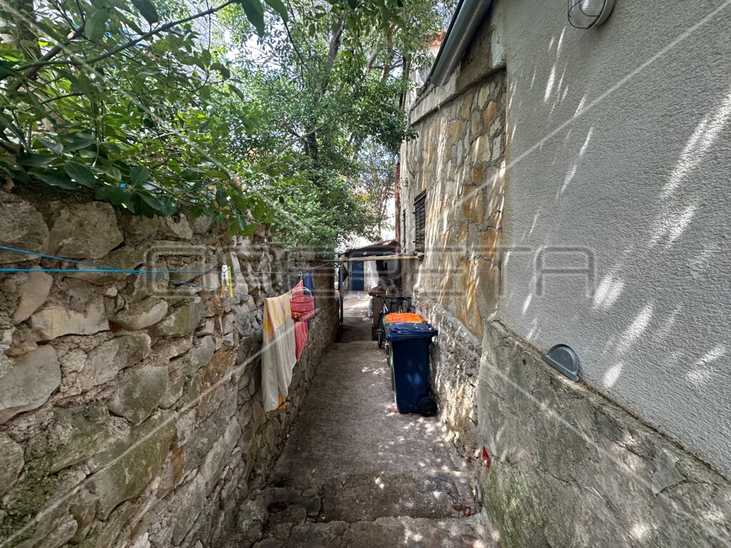 Image 6159148 - 14