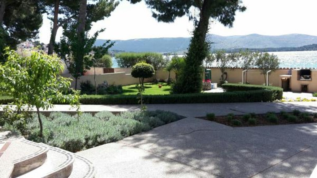 Image 3813496 - 4
