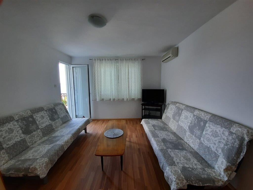 Image 3811615 - 12