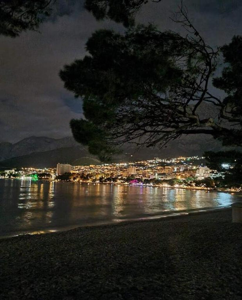 Image 3812916 - 24