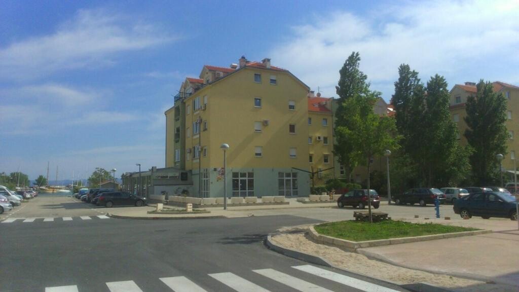 Image 8