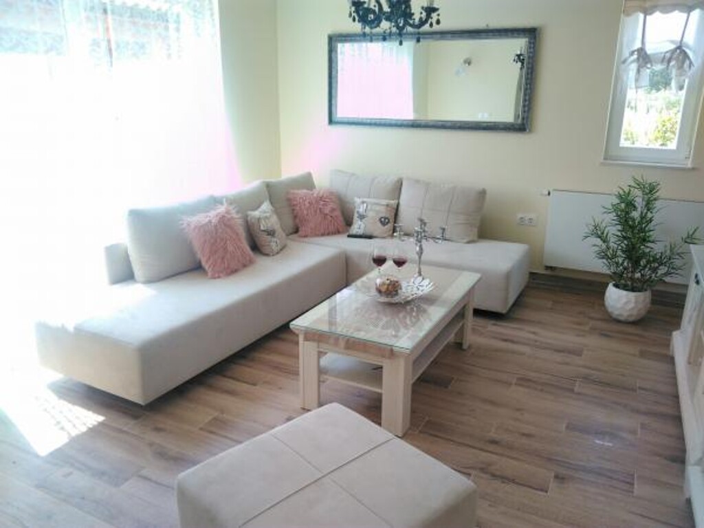 Image 3838969 - 1