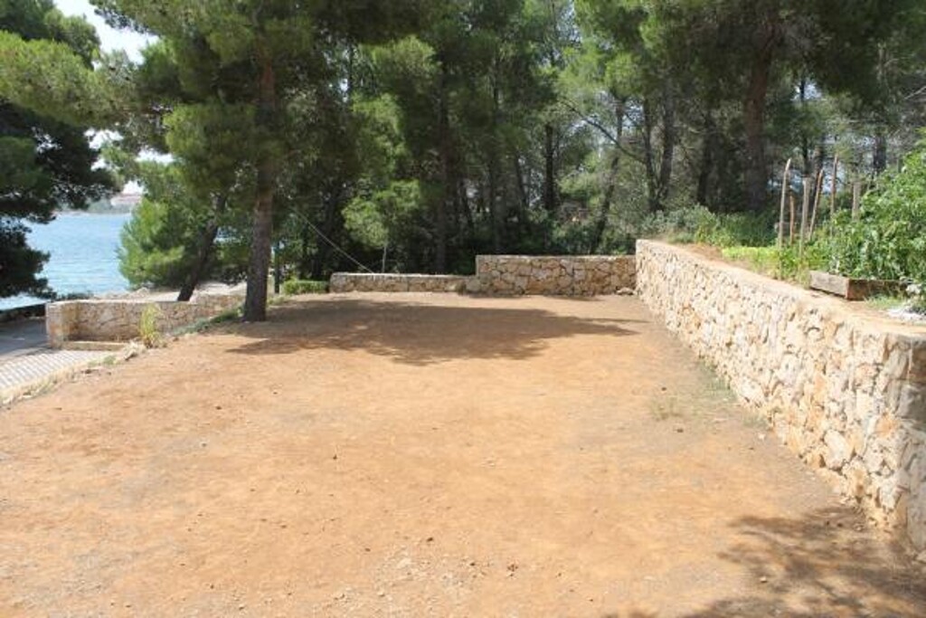 Image 3812428 - 5
