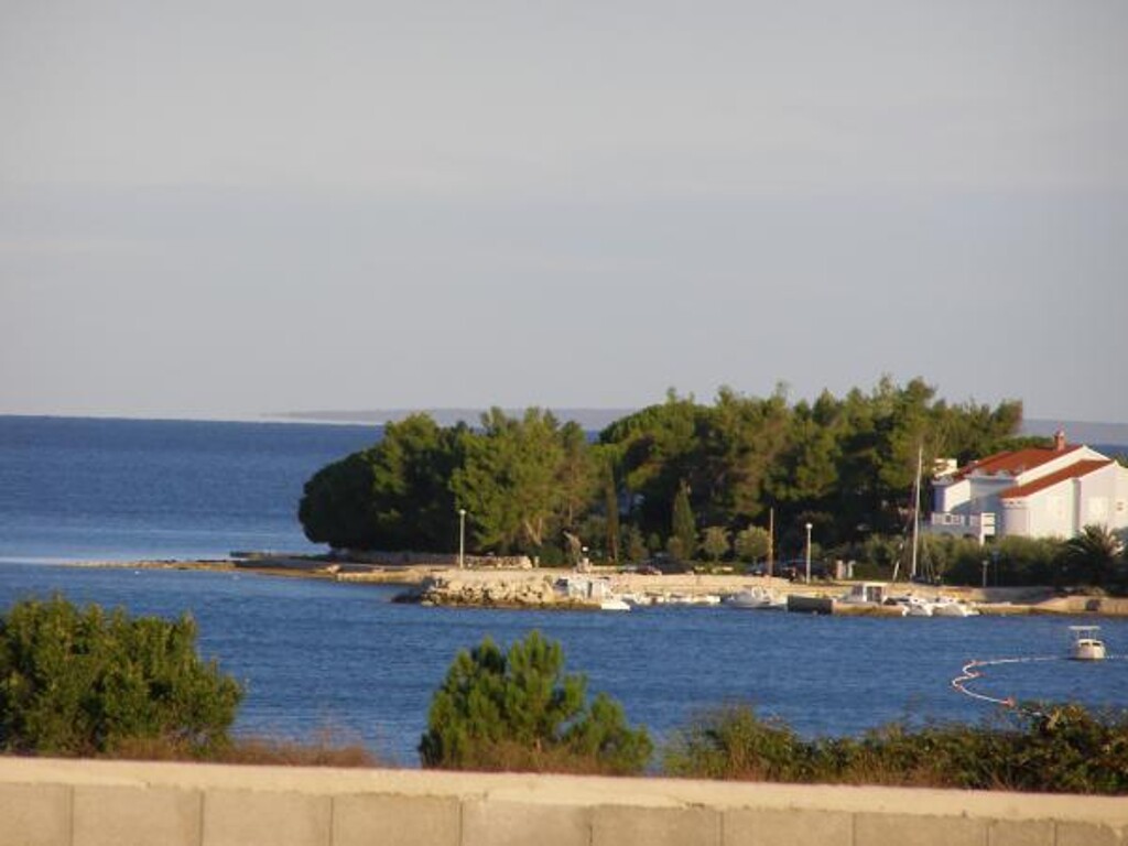 Image 3815220 - 16