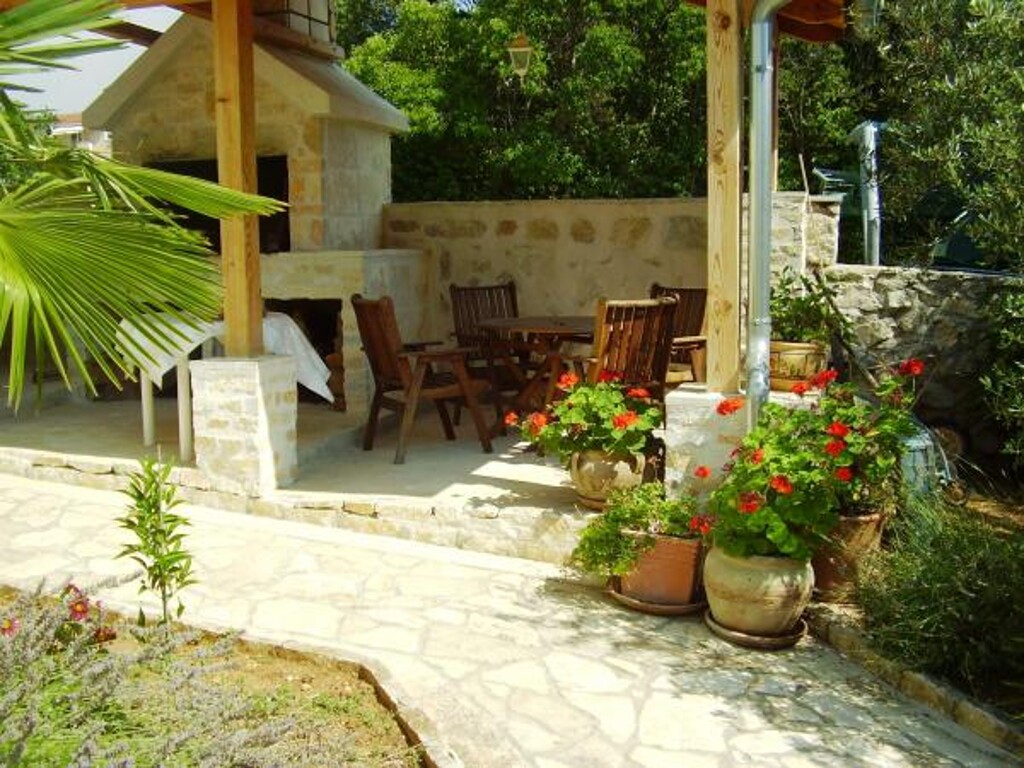 Image 3811856 - 6