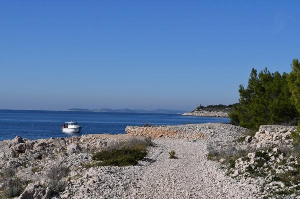 Image 3812600 - 27