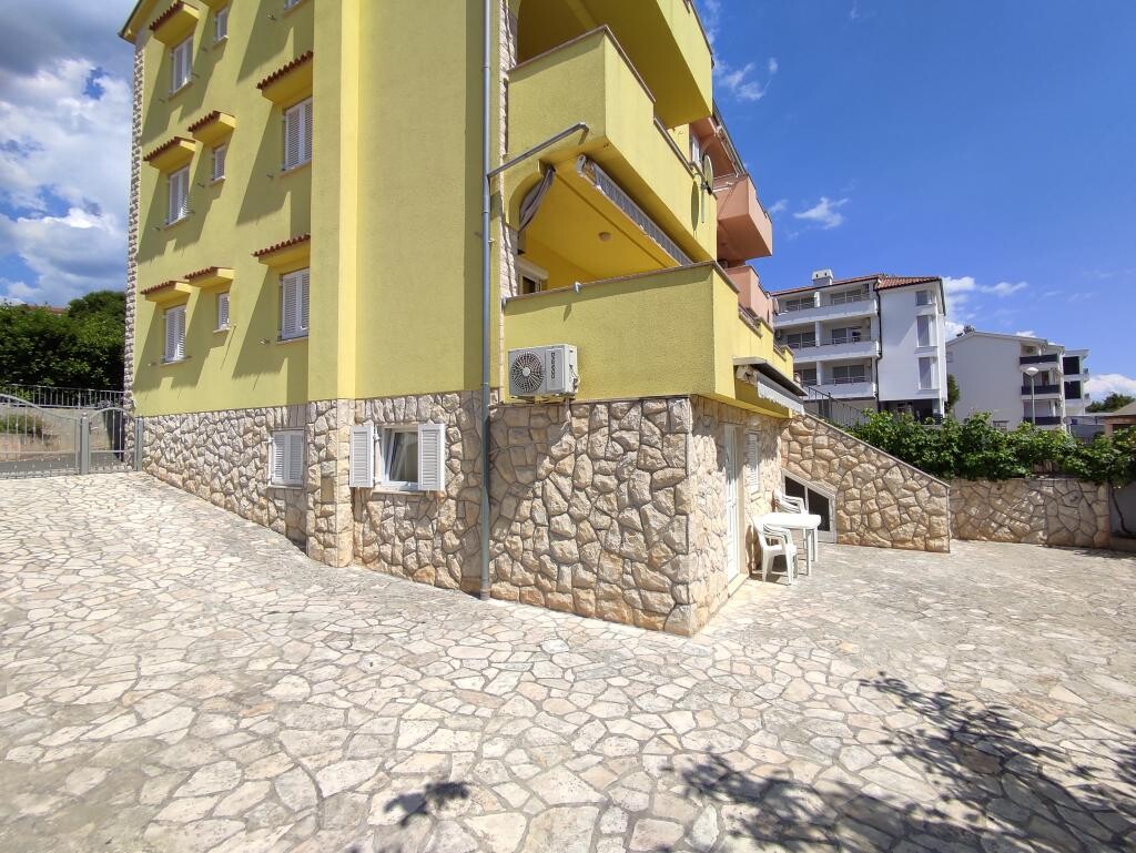 Image 3813884 - 2