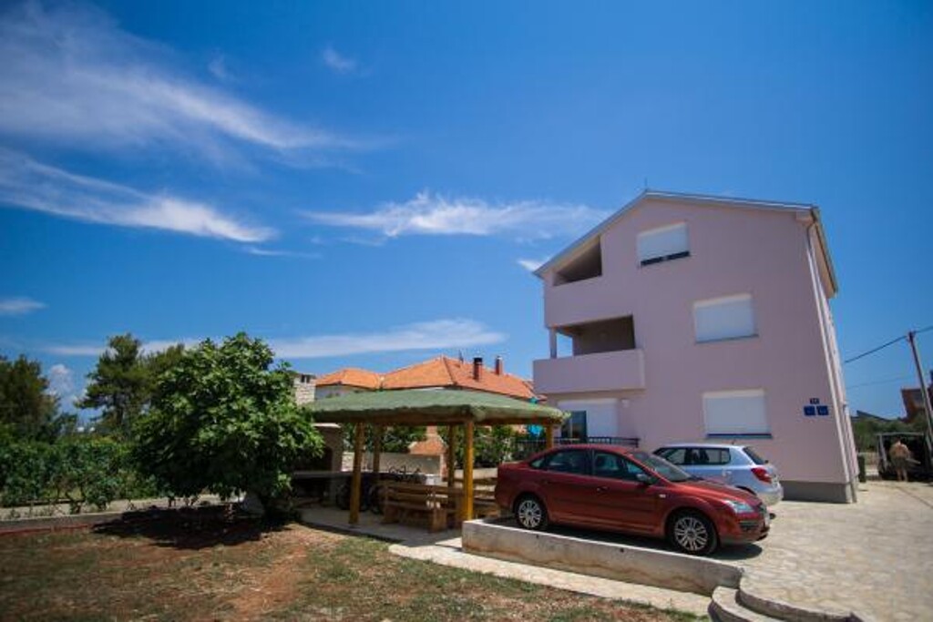 Image 3814714 - 7