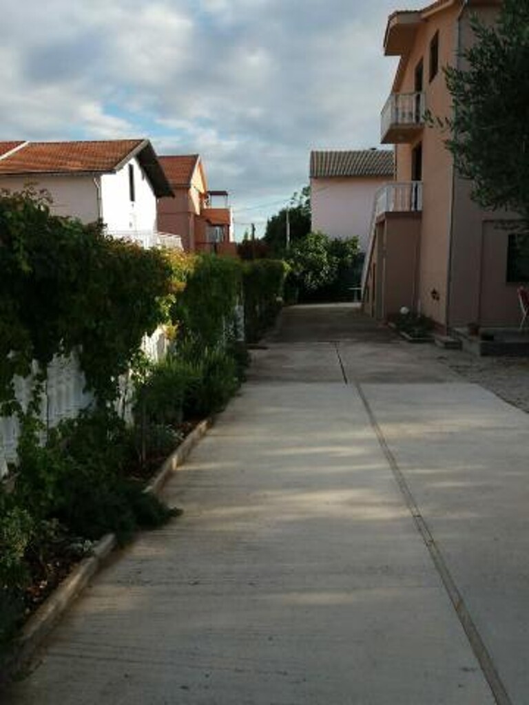 Image 3838708 - 6