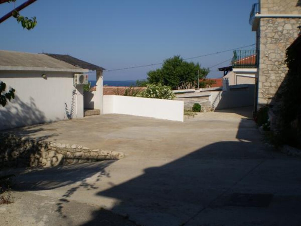 Image 3810954 - 5