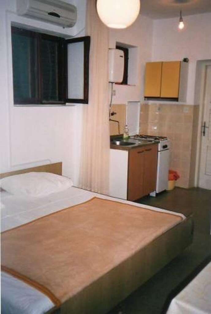 Image 4687220 - 27