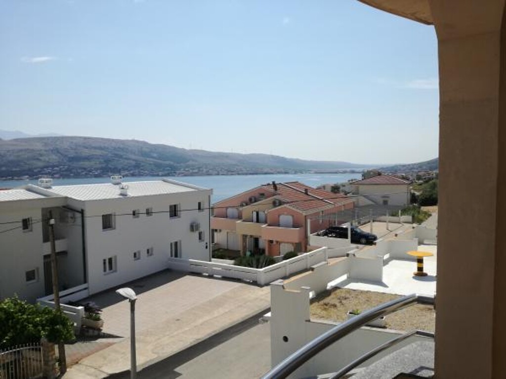 Image 3811488 - 10