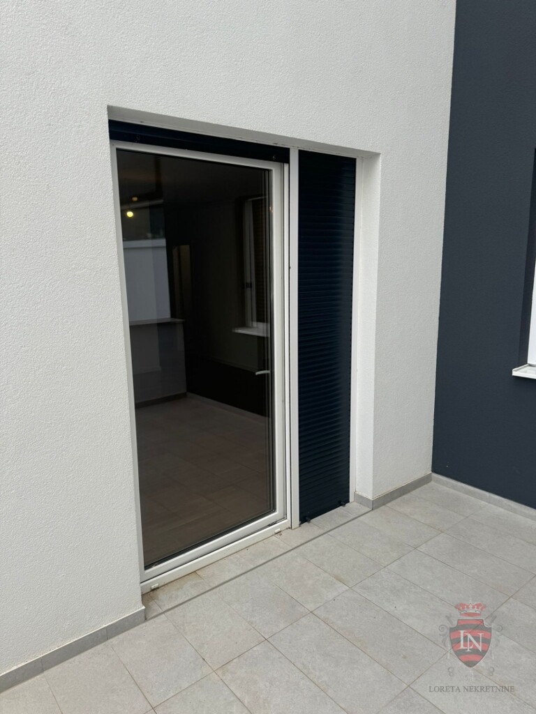 Image 12