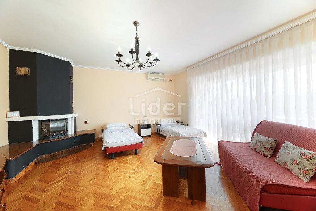Image 6119080 - 3