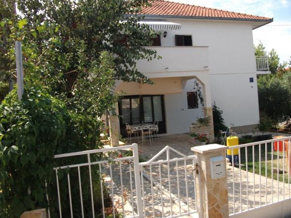 Image 3814504 - 3