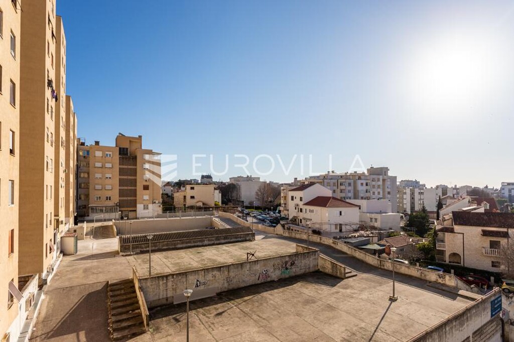 Image 5733897 - 9