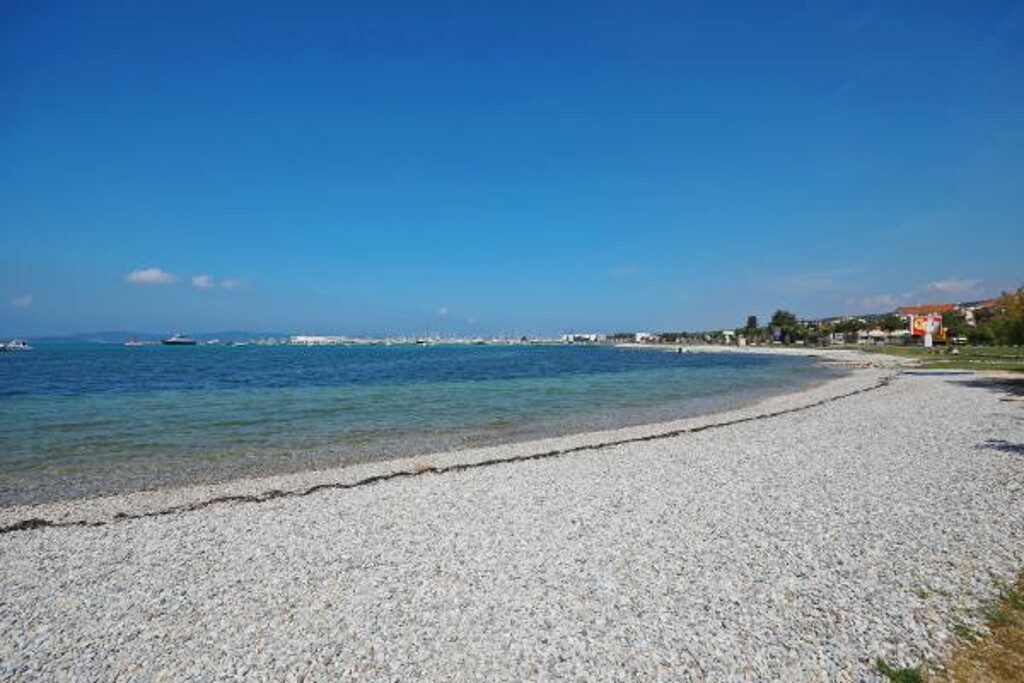 Image 3838914 - 7
