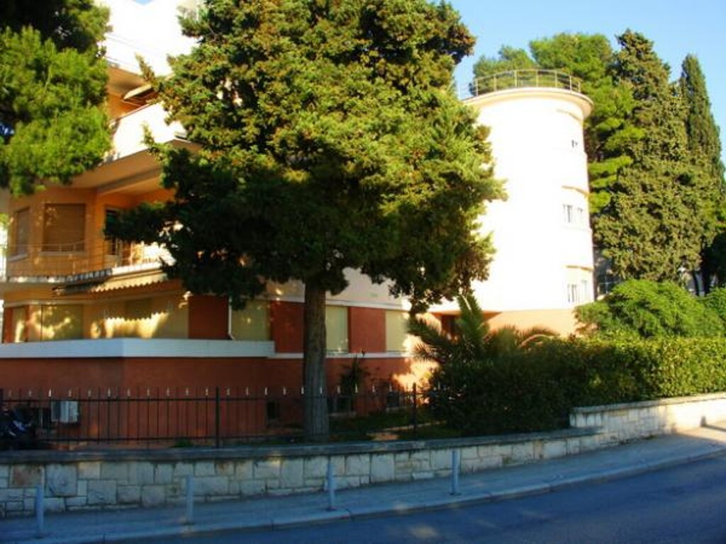 Image 3810901 - 4