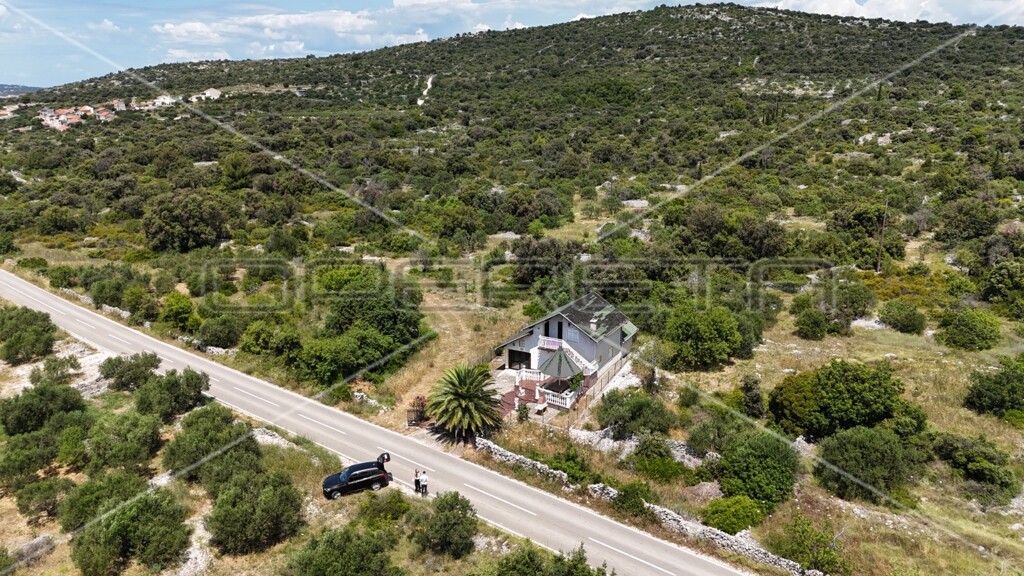 Image 6159165 - 3
