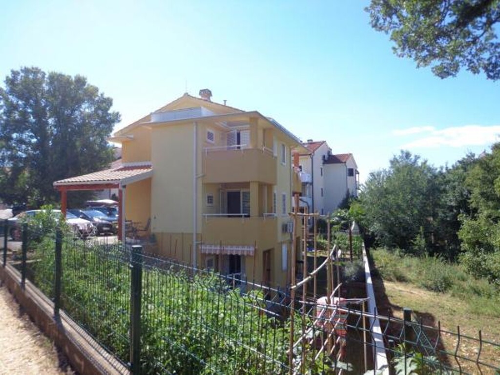 Image 3812928 - 1