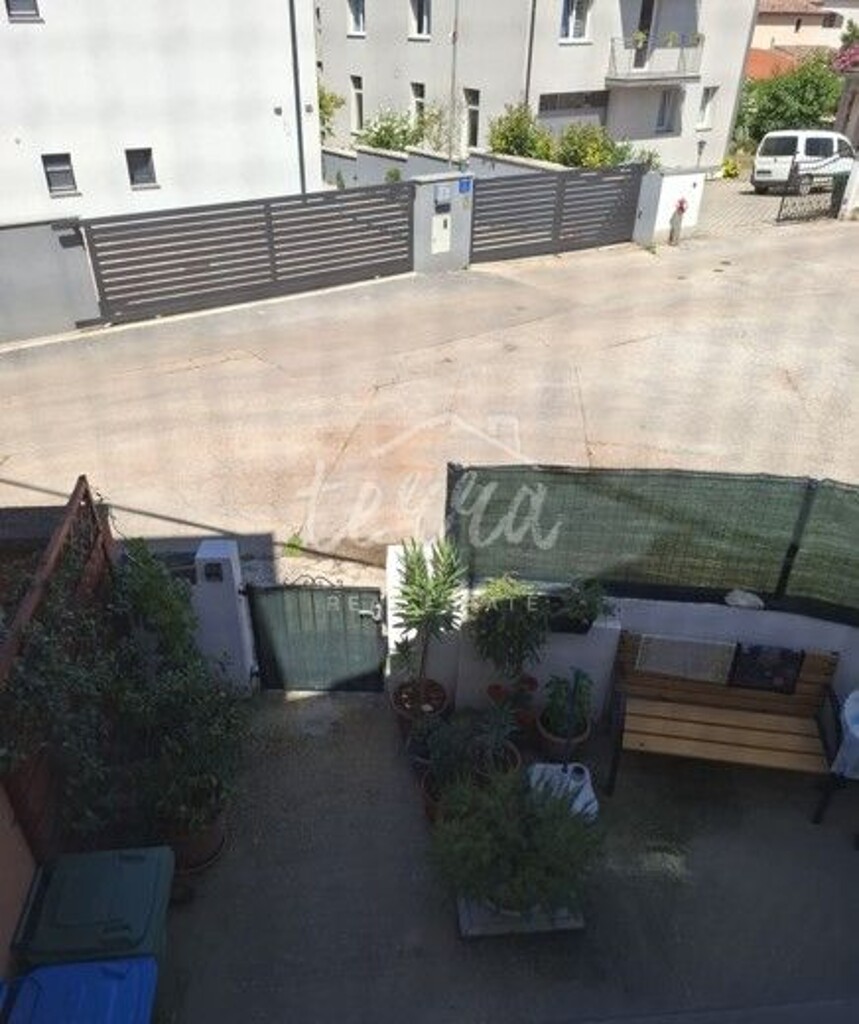Image 10