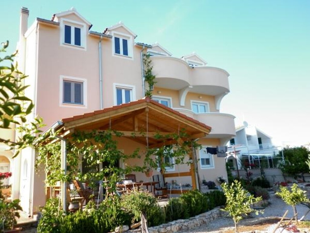 Image 3812717 - 1