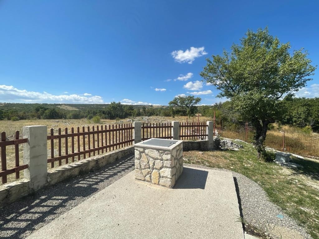 Image 3823088 - 10