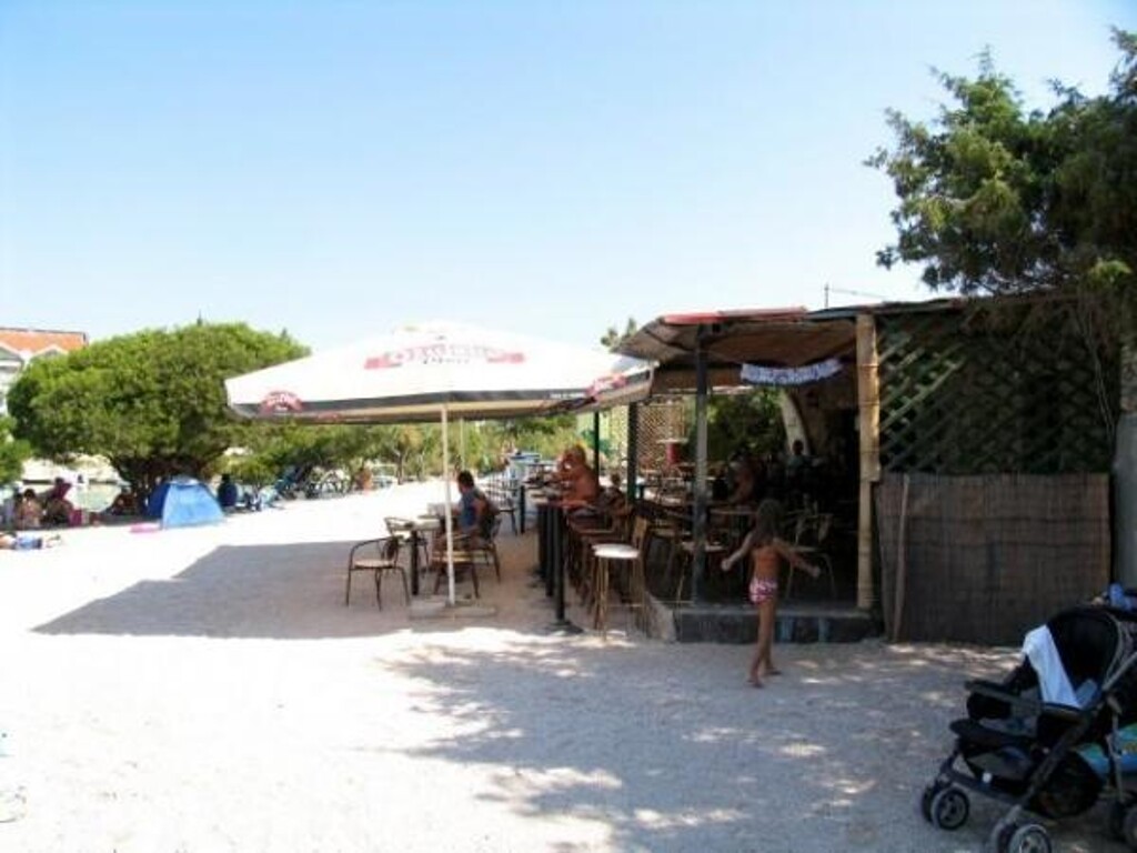 Image 3812856 - 11