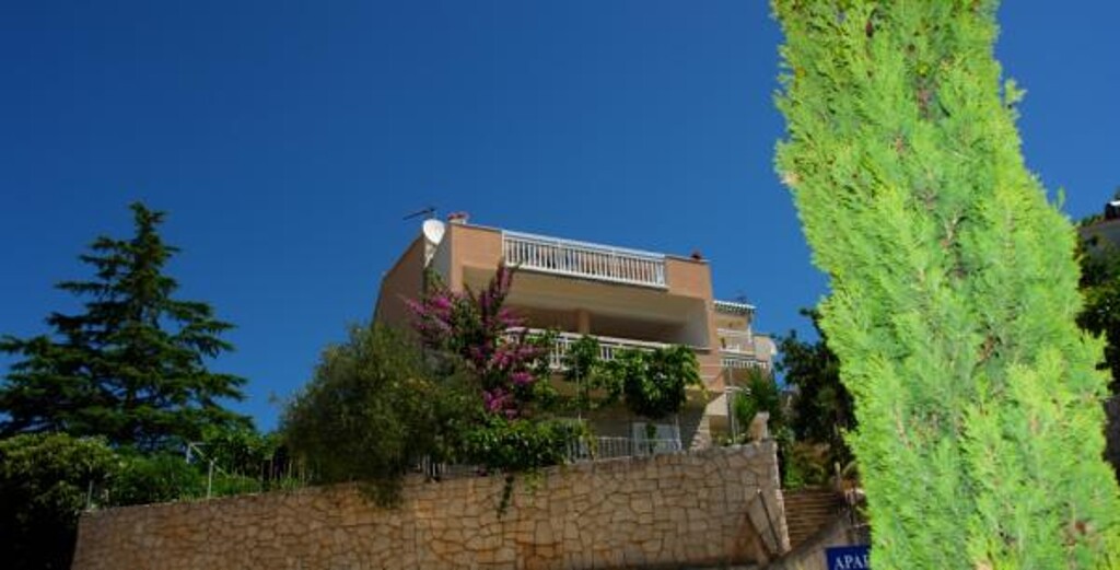 Image 3813256 - 6