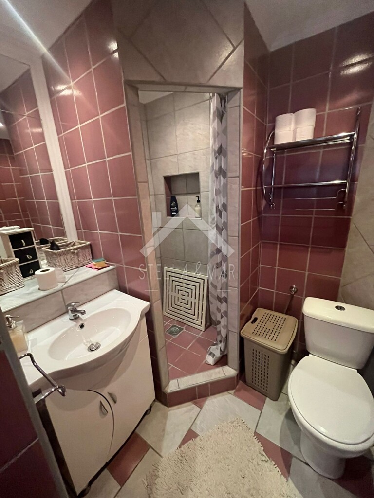 Image 5775479 - 6