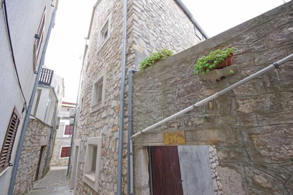 Image 3815192 - 11