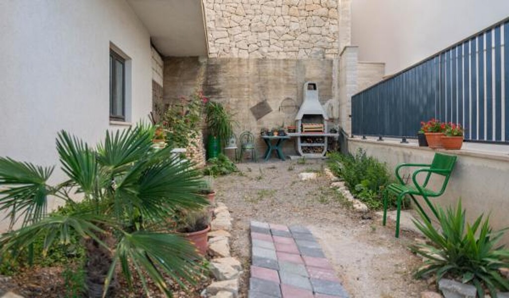 Image 3814966 - 9