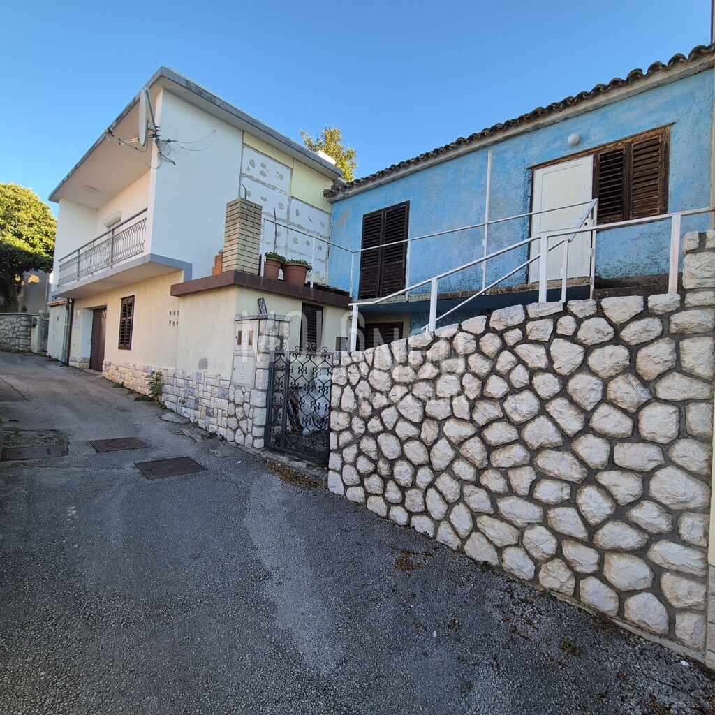 Image 6197464 - 2