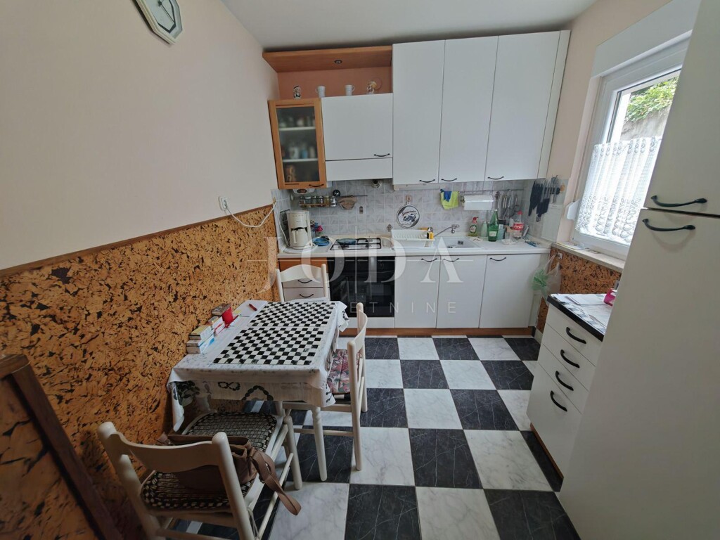 Image 6136211 - 12