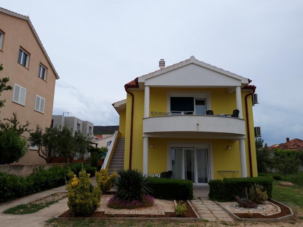 Image 3813292 - 7