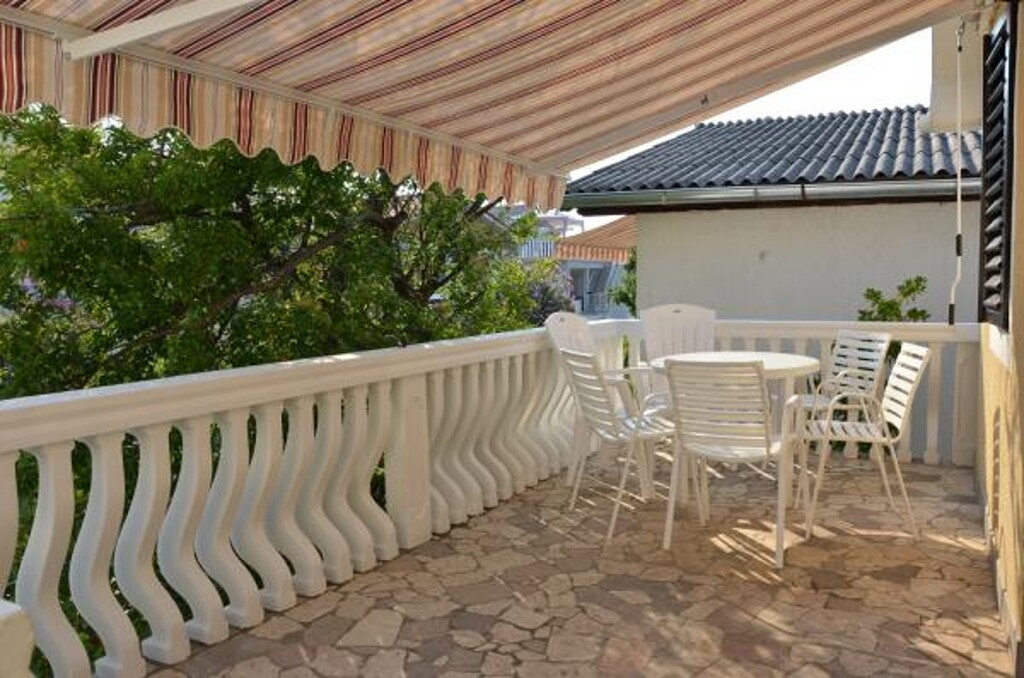Image 3813067 - 4