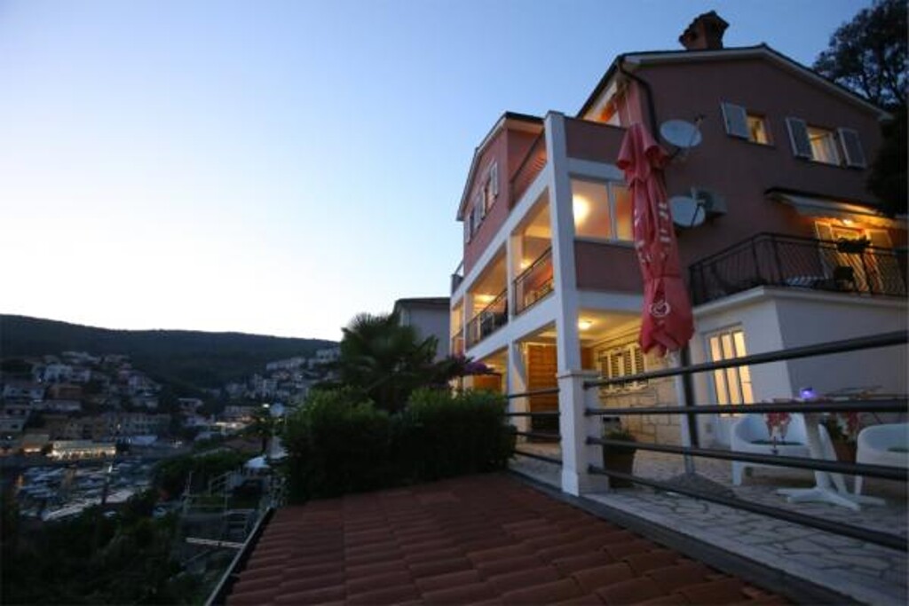 Image 3812047 - 4