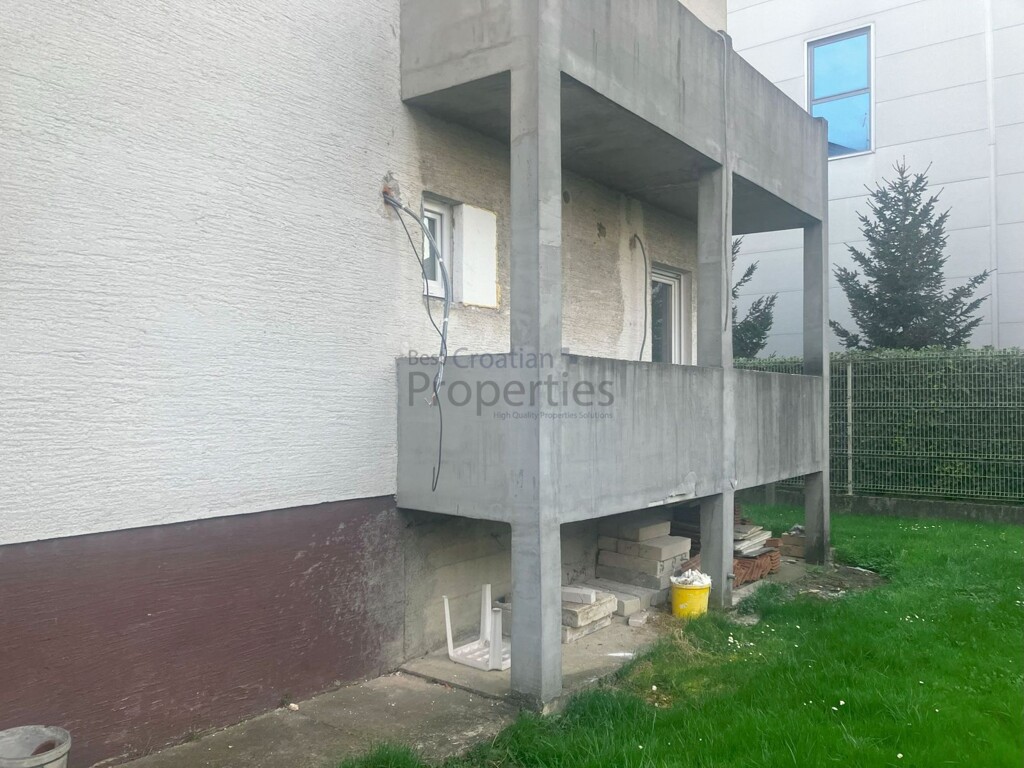 Image 12