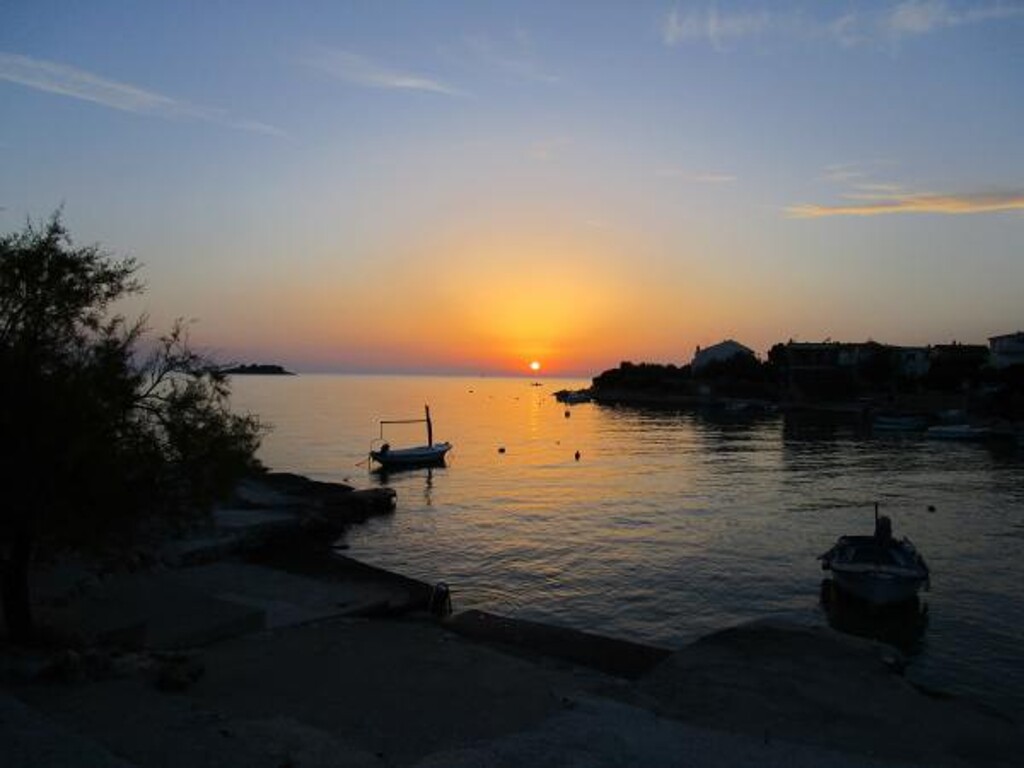 Image 3812742 - 28